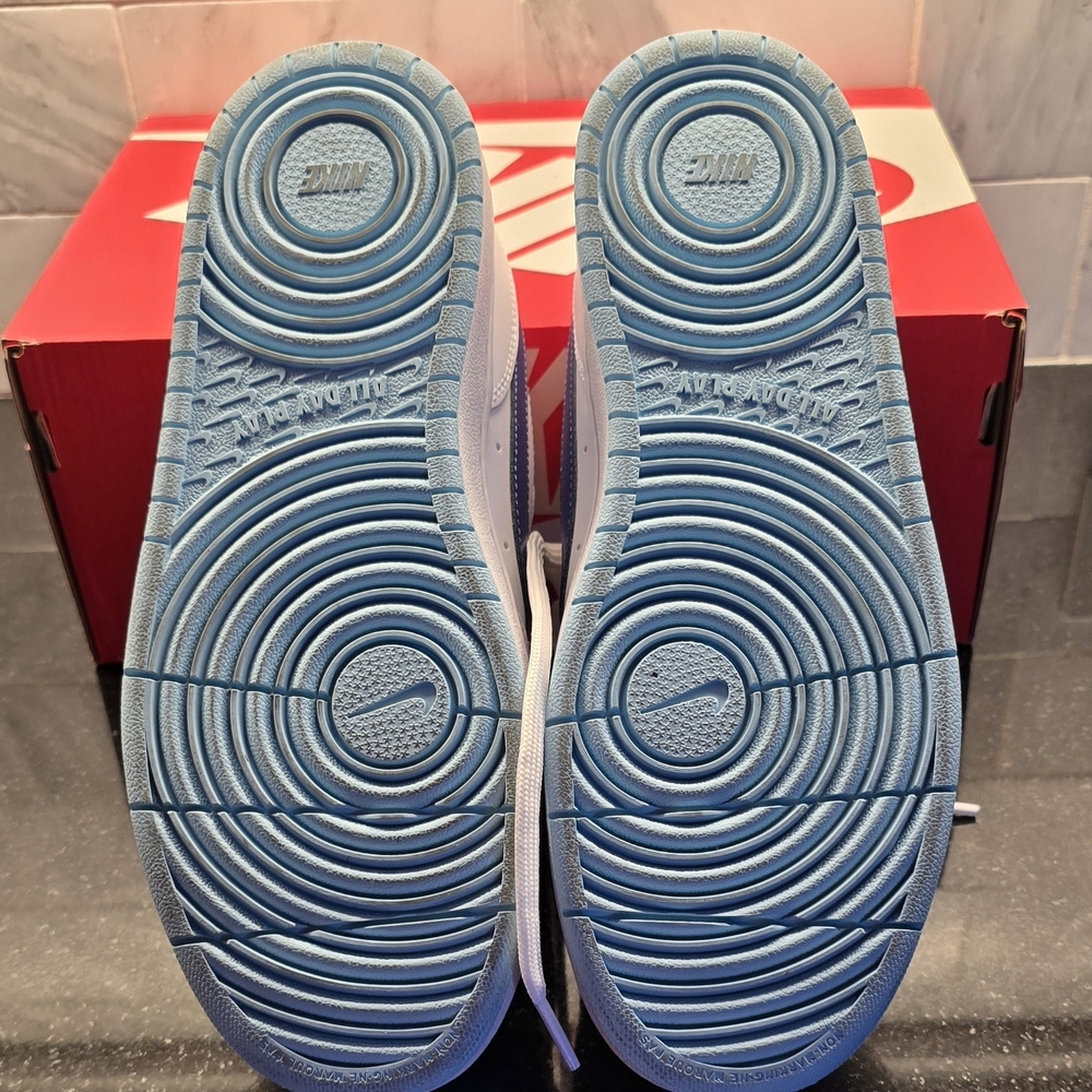 NIB Nike White and Blue Sneakers - Picture 5 of 8